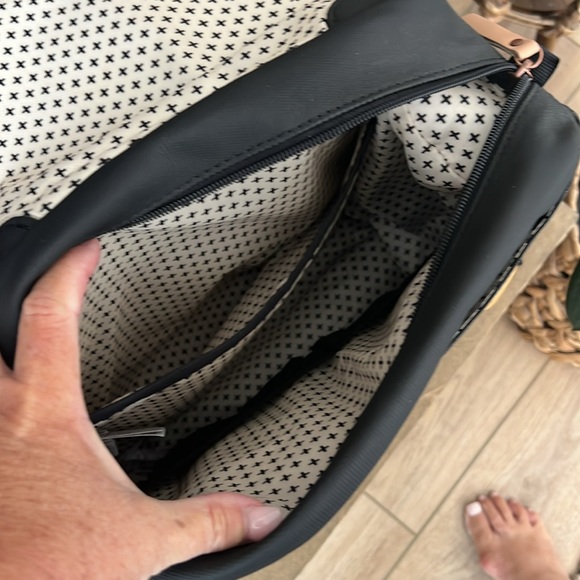 Petunia Pickle Bottom Meta Backpack {Matte Black Canvas} NWT - Picture 10 of 16